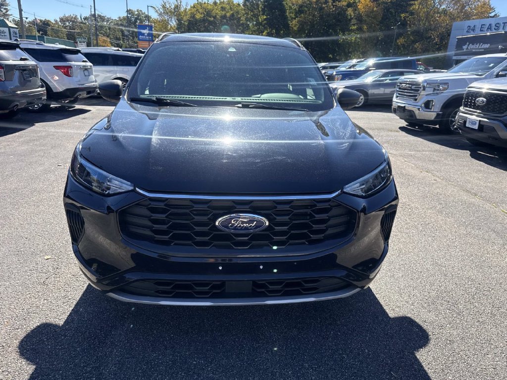 Certified 2023 Ford Escape ST-Line AWD/4WD image 11