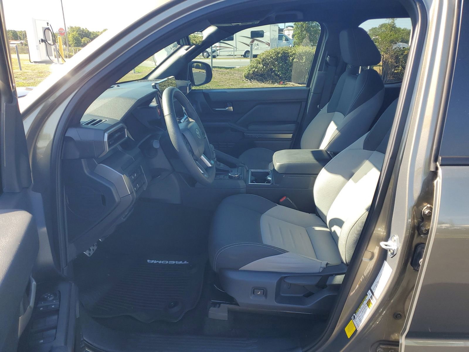 Used 2025 Toyota Tacoma TRD Sport RWD image 16