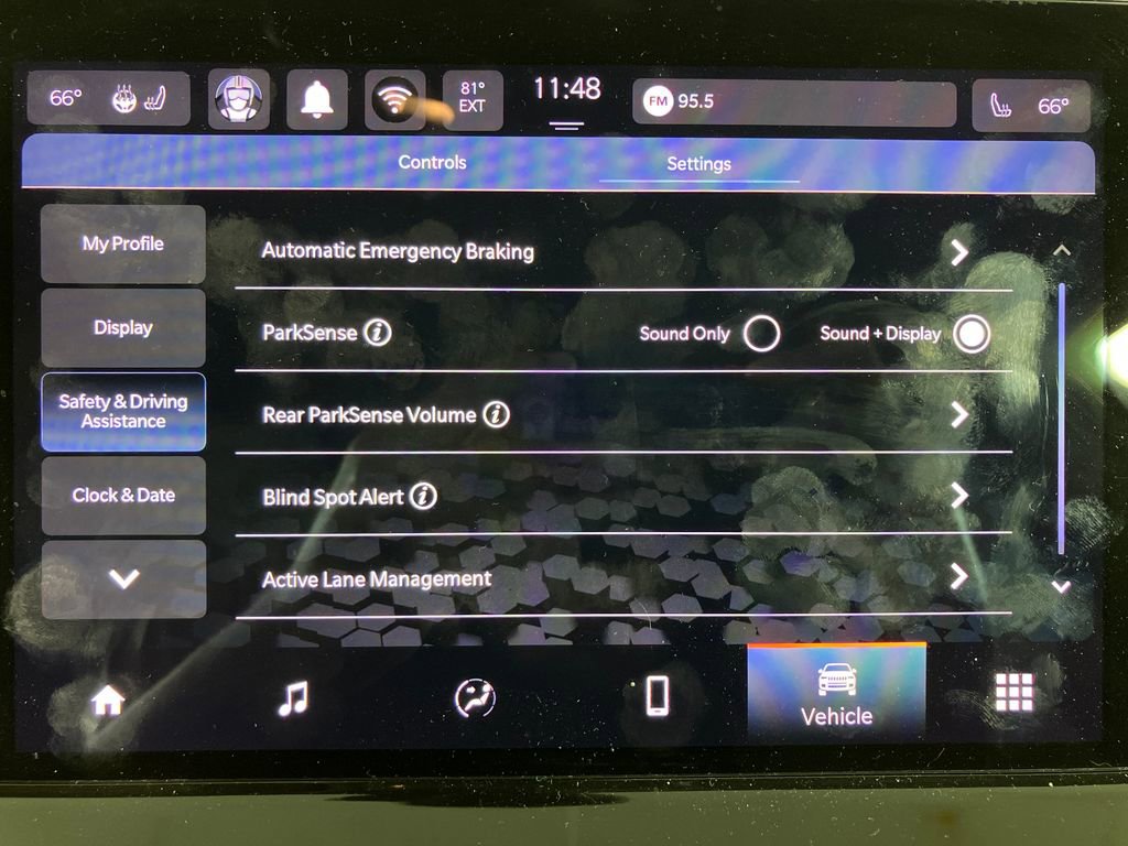 Used 2022 Jeep Compass Limited w/ Sun and Sound Group image 26