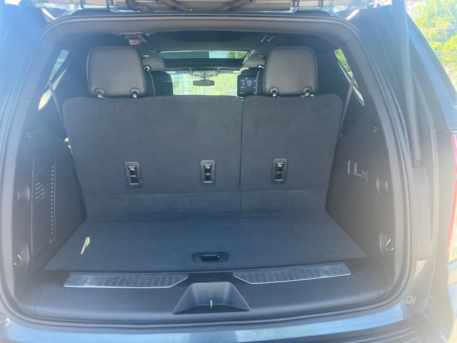 Used 2021 Chevrolet Tahoe RST w/ Luxury Package AWD/4WD image 10