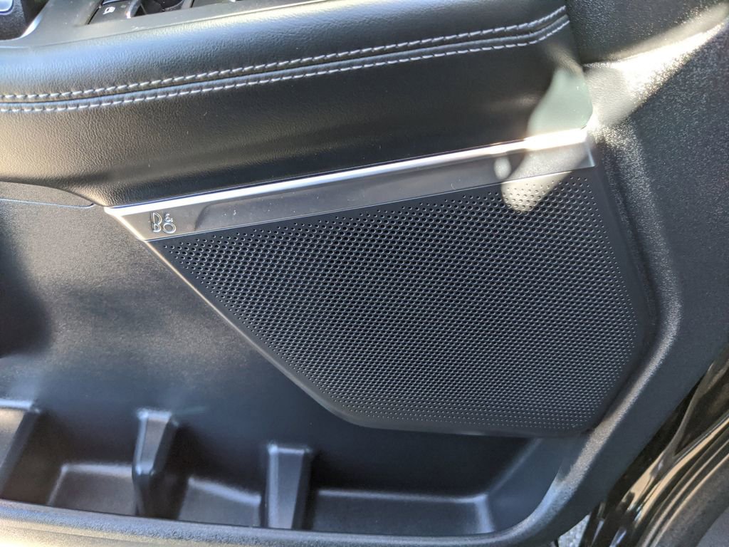 Certified 2025 Ford Expedition Platinum image 12