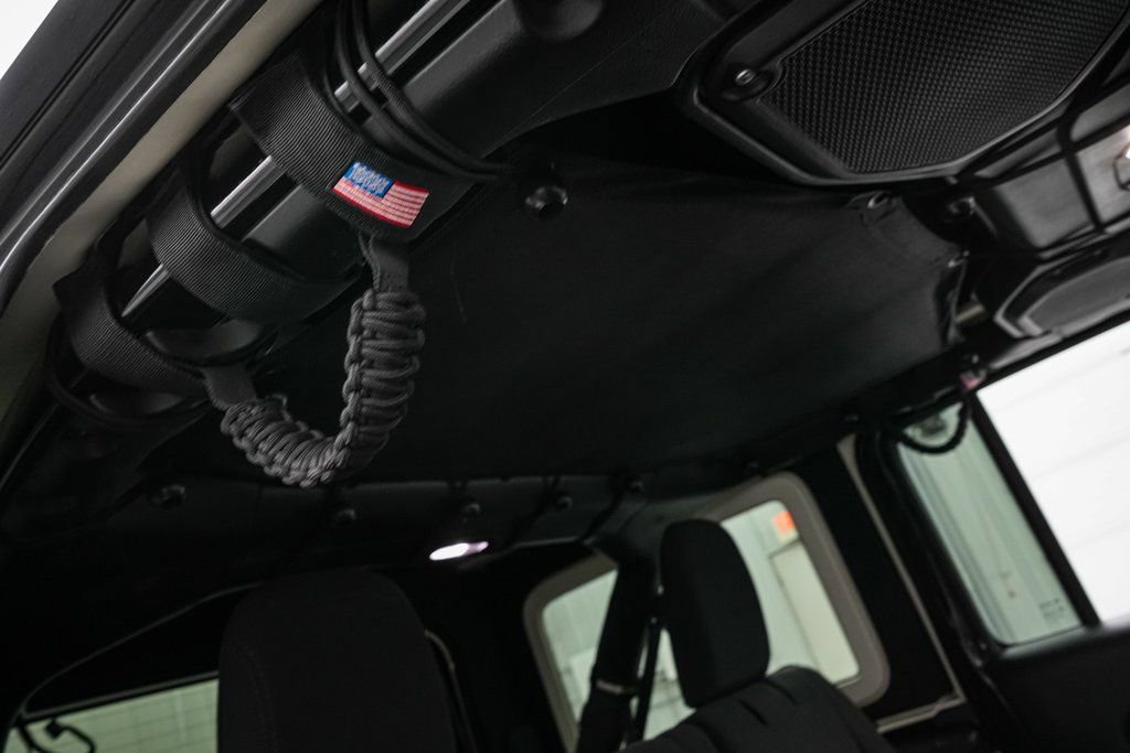 Used 2021 Jeep Wrangler Unlimited Rubicon w/ Cold Weather Group image 24