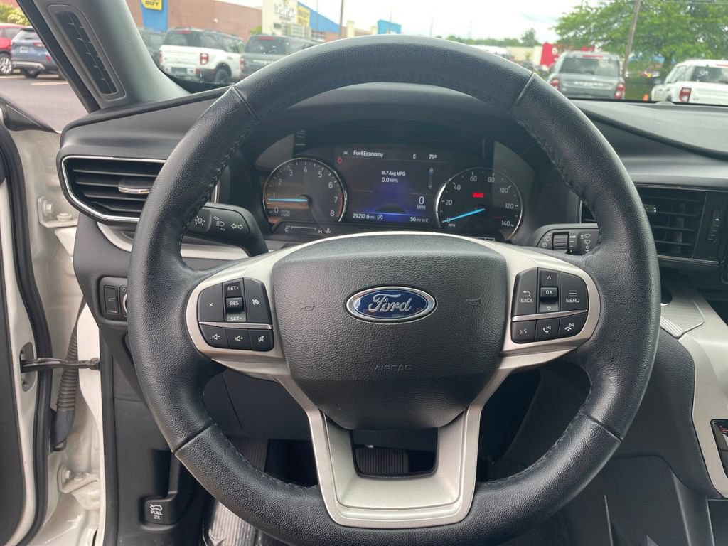Certified 2023 Ford Explorer XLT w/ Equipment Group 202A AWD/4WD image 16
