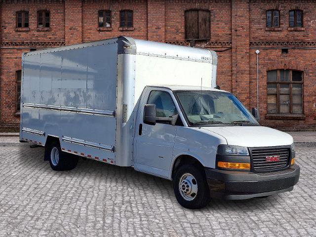 Used 2021 GMC Savana 3500 Extended w/ Power Convenience Package image 3