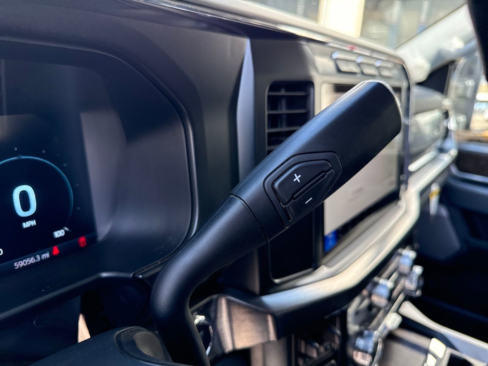 Certified 2024 Ford F250 Lariat AWD/4WD image 24
