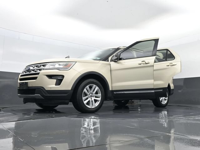 Certified 2018 Ford Explorer XLT w/ Equipment Group 202A AWD/4WD image 36