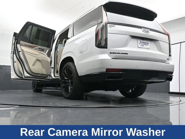 Used 2023 Cadillac Escalade Sport Platinum w/ LPO, ONYX Package AWD/4WD image 40