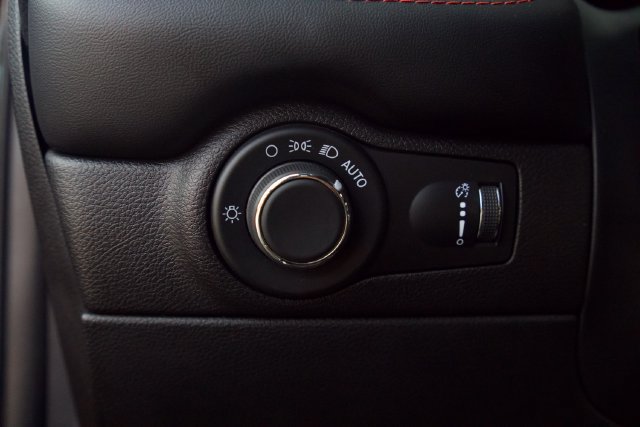 Used 2025 Dodge Durango GT AWD/4WD image 19