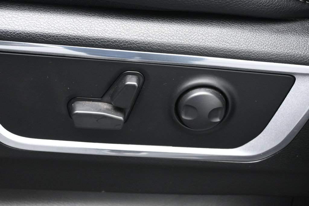 Used 2023 RAM 1500 Laramie AWD/4WD image 11