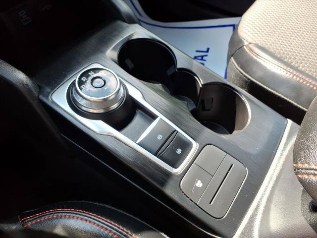Certified 2023 Ford Escape ST-Line Select AWD/4WD image 13