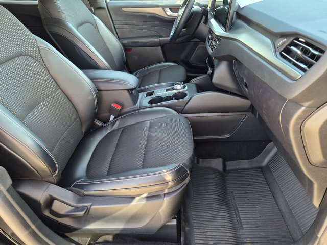 Certified 2025 Ford Escape SE FWD image 22