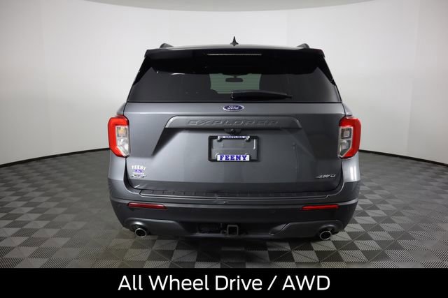 Certified 2023 Ford Explorer XLT w/ Equipment Group 202A image 5
