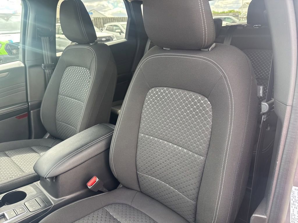 Certified 2023 Ford Escape Active AWD/4WD image 4