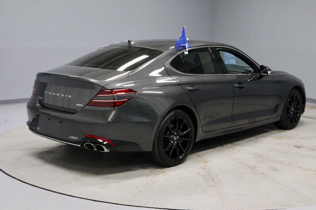 Used 2023 Genesis G70 2.0T image 5