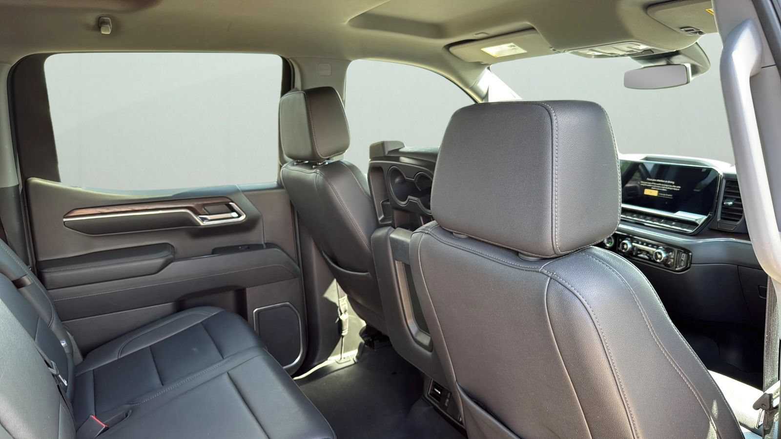 Used 2024 GMC Sierra 1500 SLT AWD/4WD image 23
