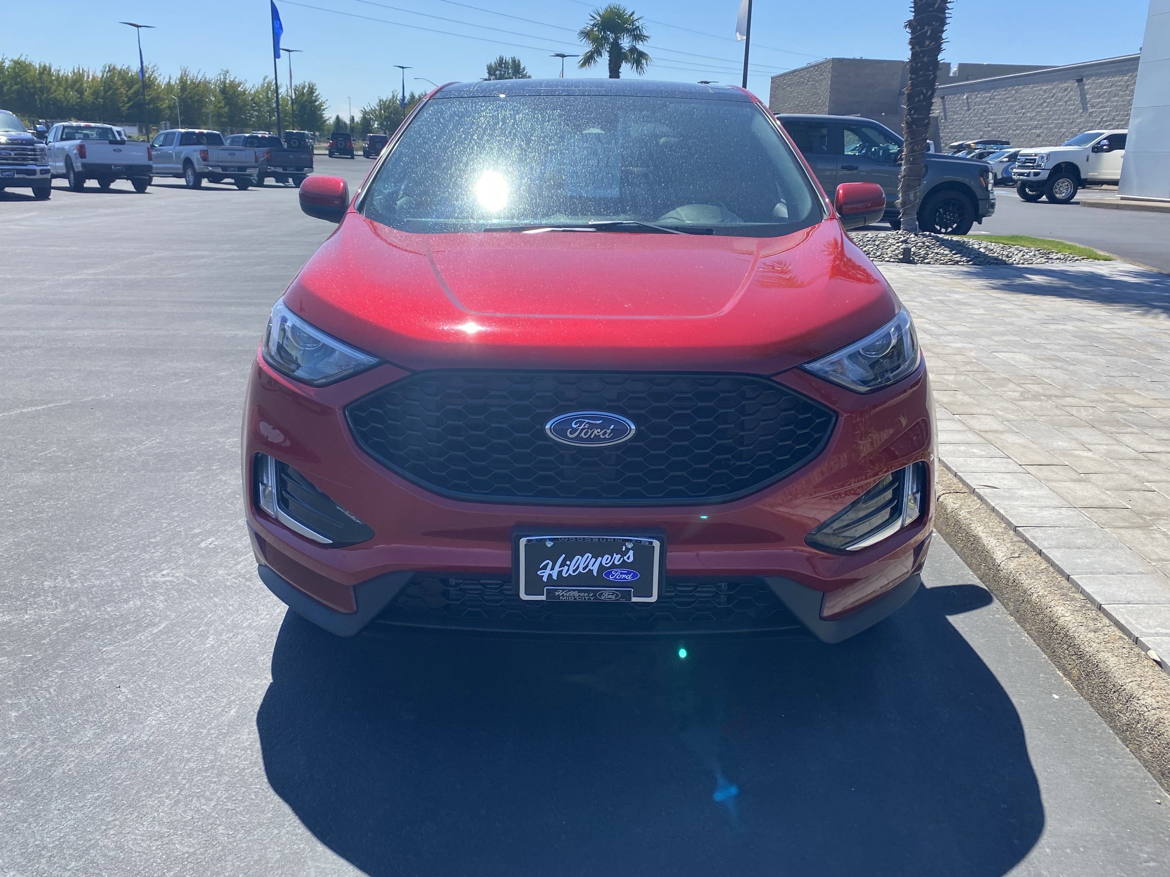 Certified 2024 Ford Edge ST-Line w/ Class II Trailer Tow Package image 5