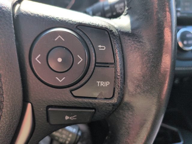 Used 2018 Toyota RAV4 XLE AWD/4WD image 35