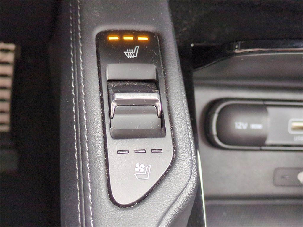 Used 2022 Kia Telluride SX w/ SX Prestige Package image 24