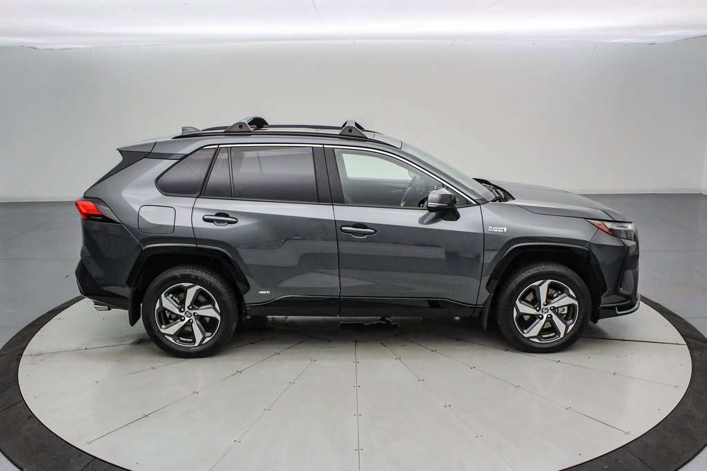 Used 2023 Toyota RAV4 SE image 6