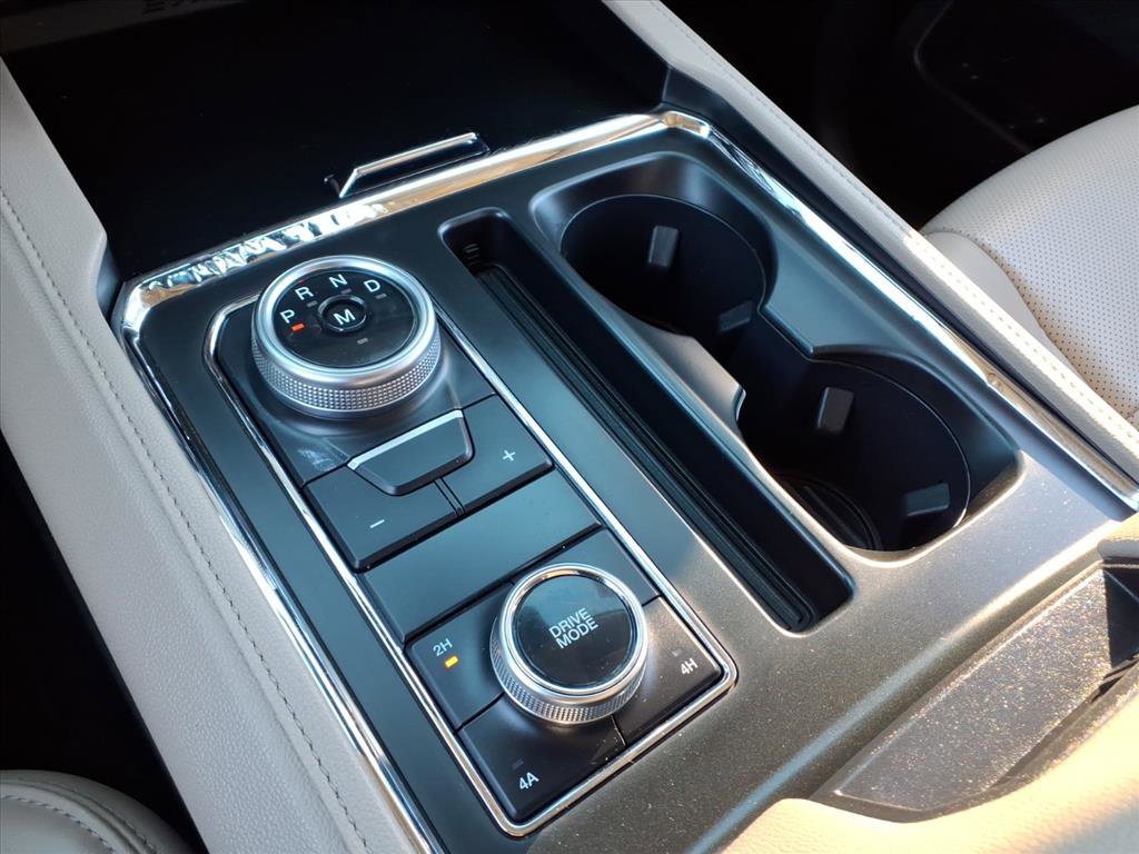 Certified 2024 Ford Expedition Max XLT image 24