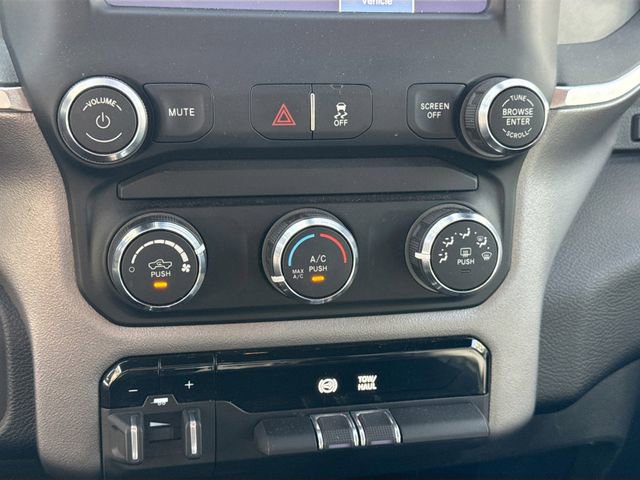 Used 2024 RAM 3500 Big Horn AWD/4WD image 34