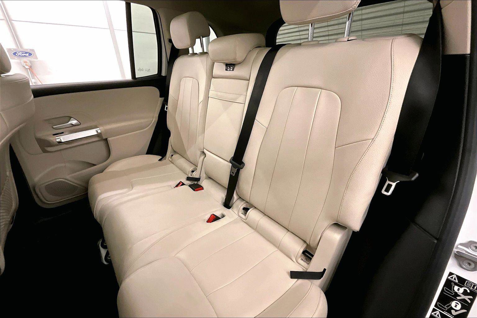 Used 2021 Mercedes-Benz GLB 250 4MATIC image 25