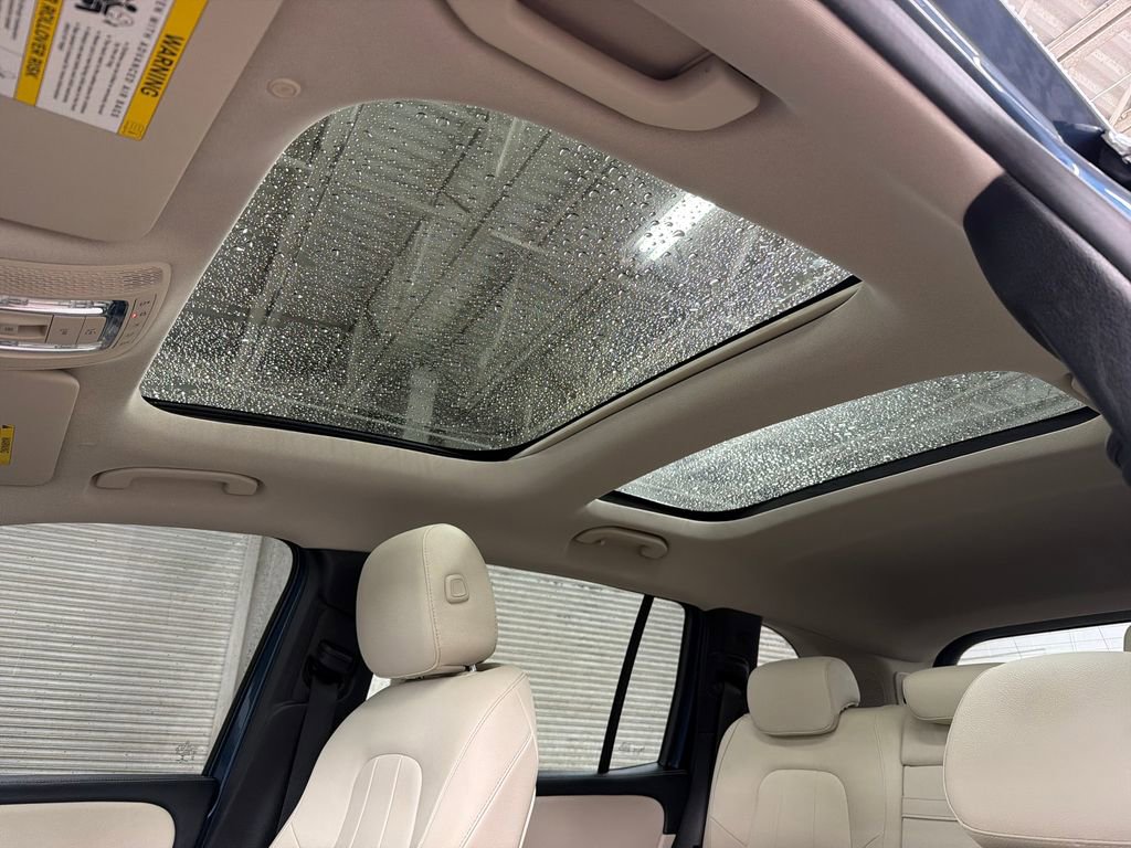 Used 2023 Mercedes-Benz GLB 250 image 9