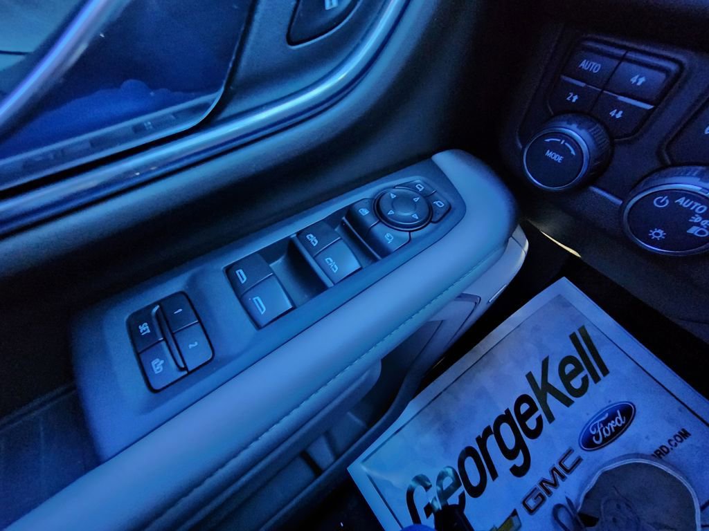 Used 2023 Chevrolet Tahoe Z71 w/ Luxury Package image 17