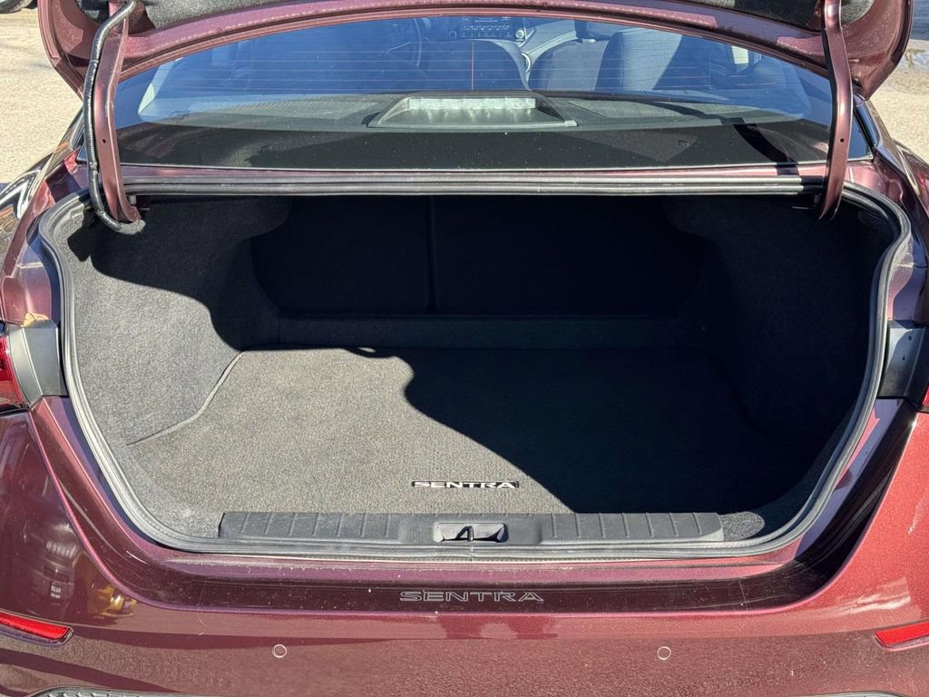 Used 2025 Nissan Sentra SV image 21