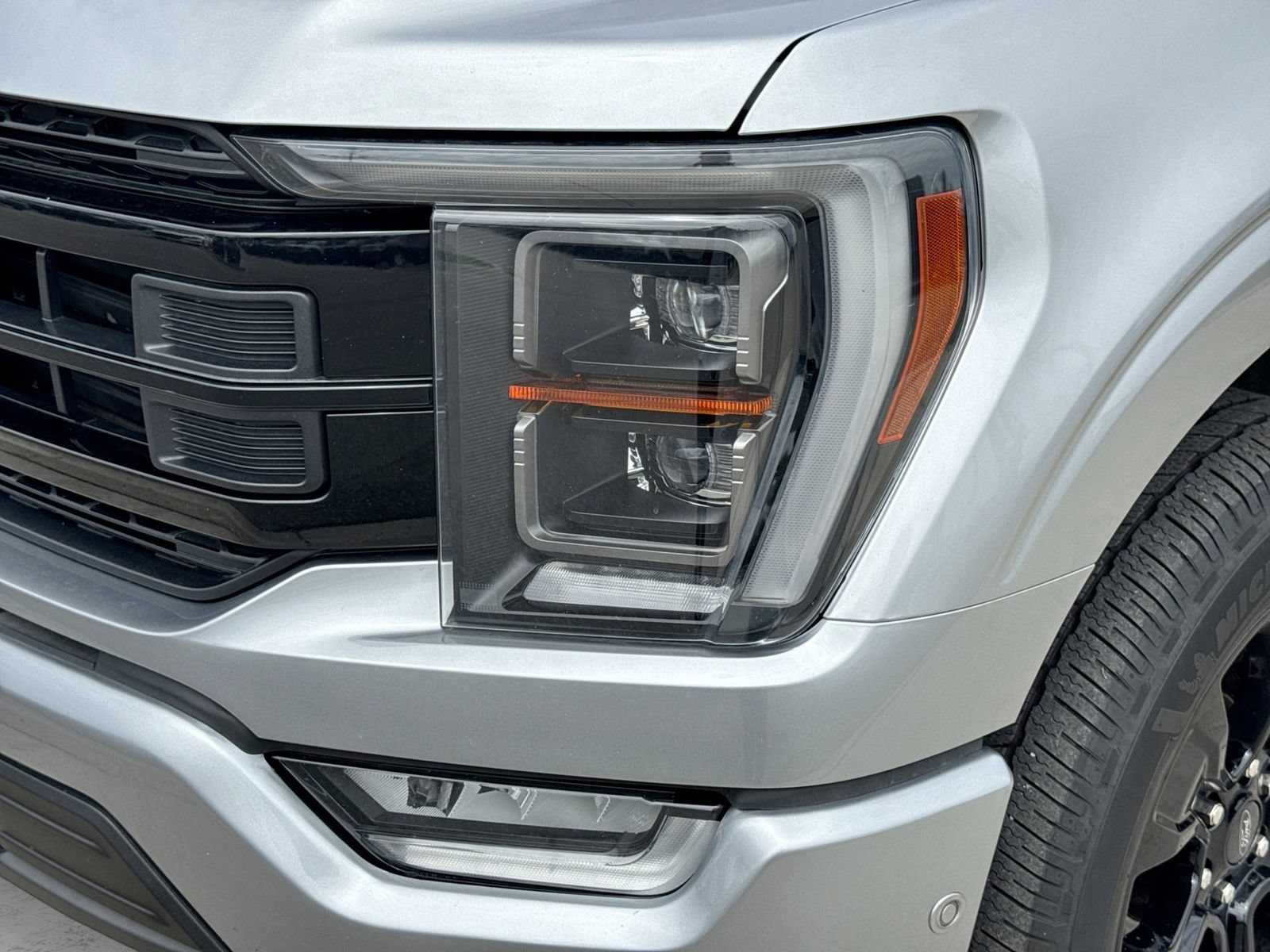 Certified 2023 Ford F150 Platinum w/ FX4 Off-Road Package AWD/4WD image 14