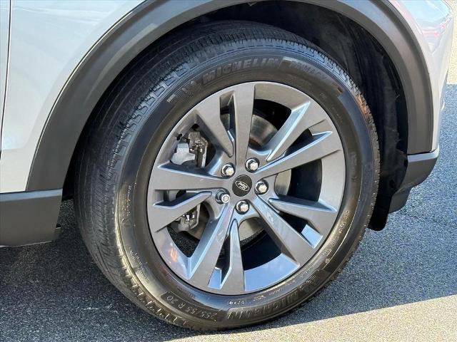 Certified 2022 Ford Explorer XLT w/ Equipment Group 202A image 9