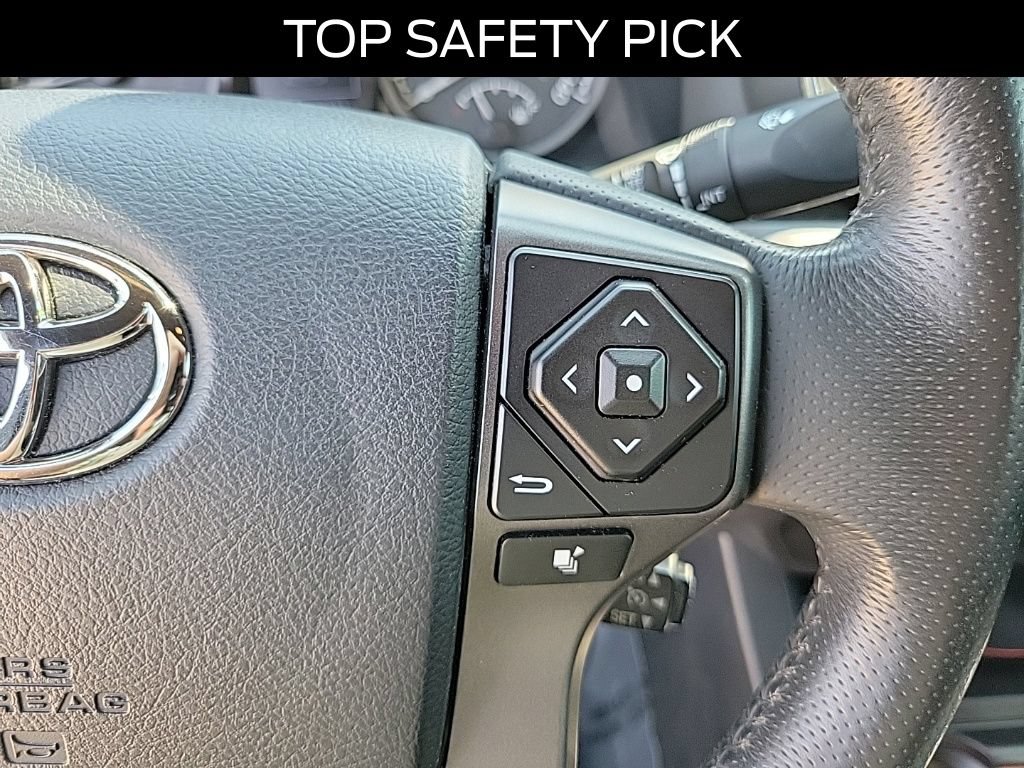 Used 2017 Toyota Tacoma TRD Sport w/ Tow Package (A/T) AWD/4WD image 24