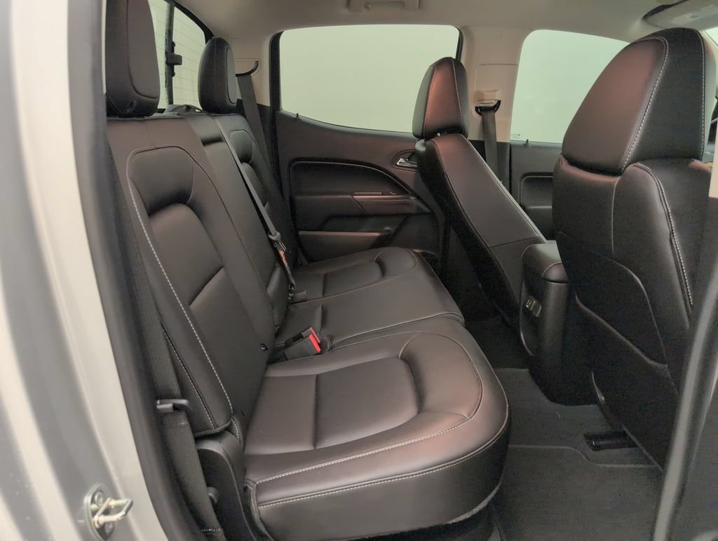 Used 2020 Chevrolet Colorado LT w/ Luxury Package RWD image 16