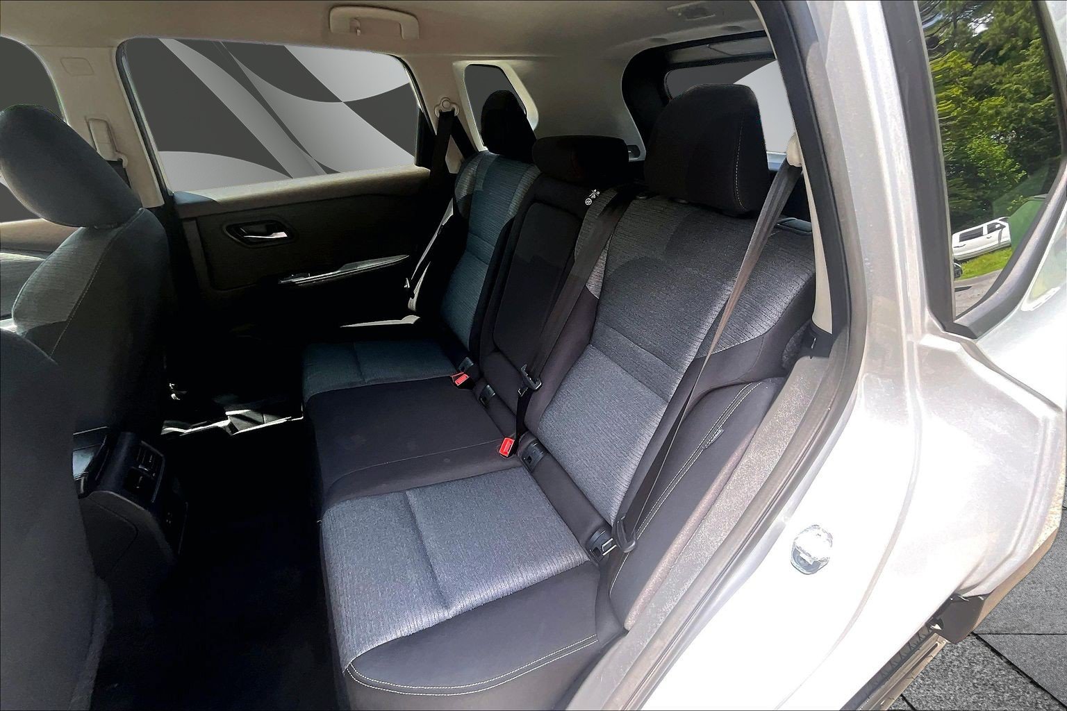 Used 2023 Nissan Rogue SV FWD image 26