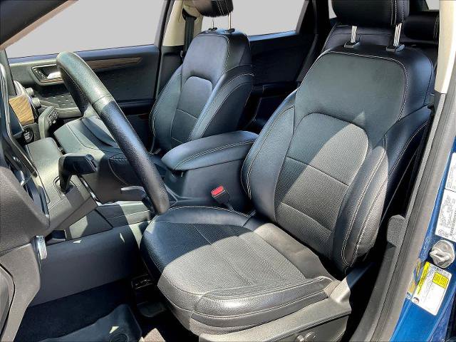 Certified 2020 Ford Escape Titanium AWD/4WD image 23