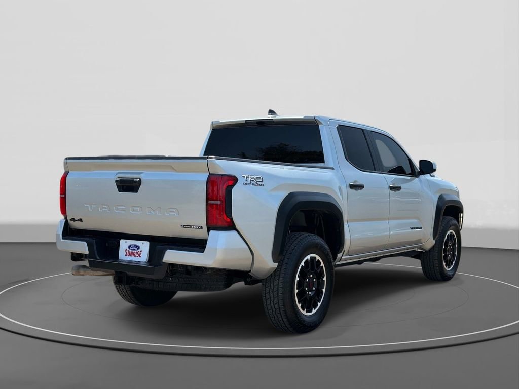Used 2025 Toyota Tacoma TRD Off-Road AWD/4WD image 5