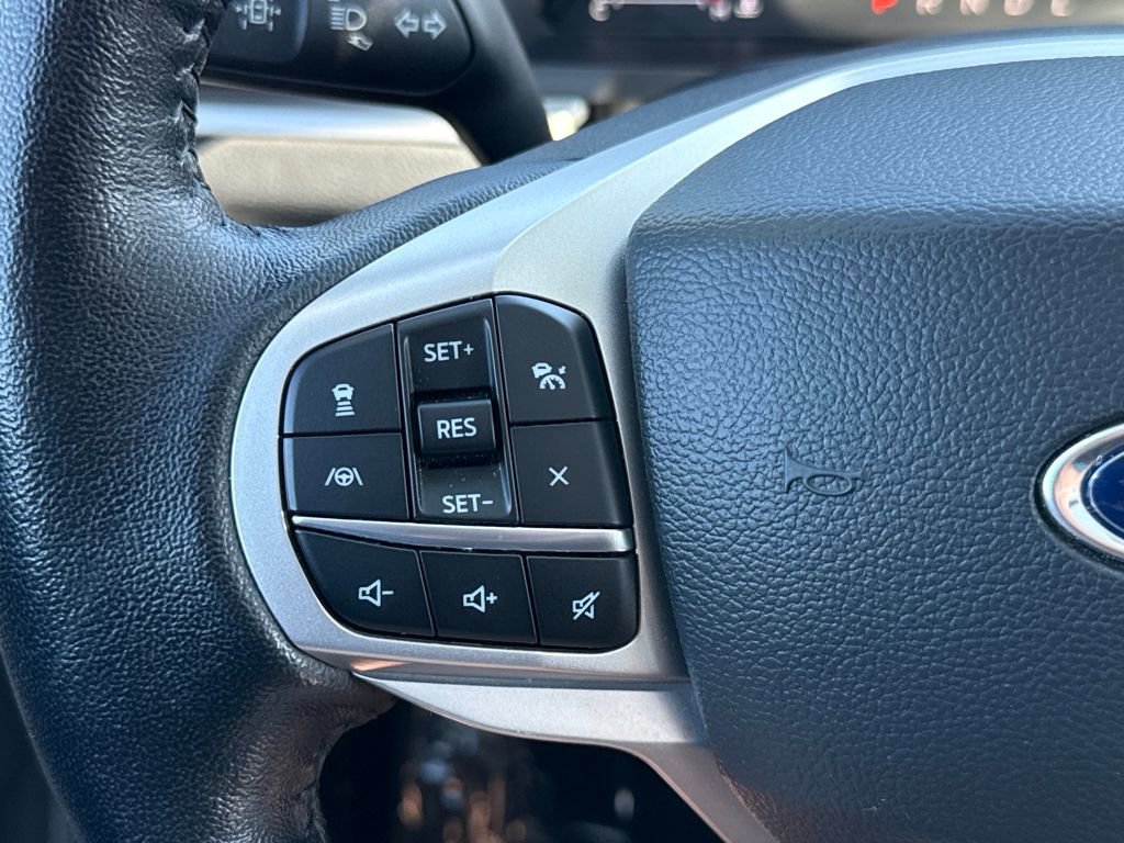 Certified 2022 Ford Explorer XLT w/ Equipment Group 202A image 20