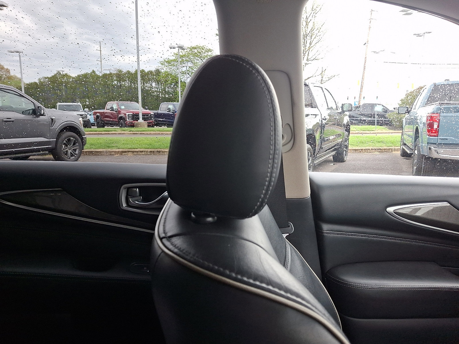 Used 2020 INFINITI QX60 Luxe w/ Essential Package image 12