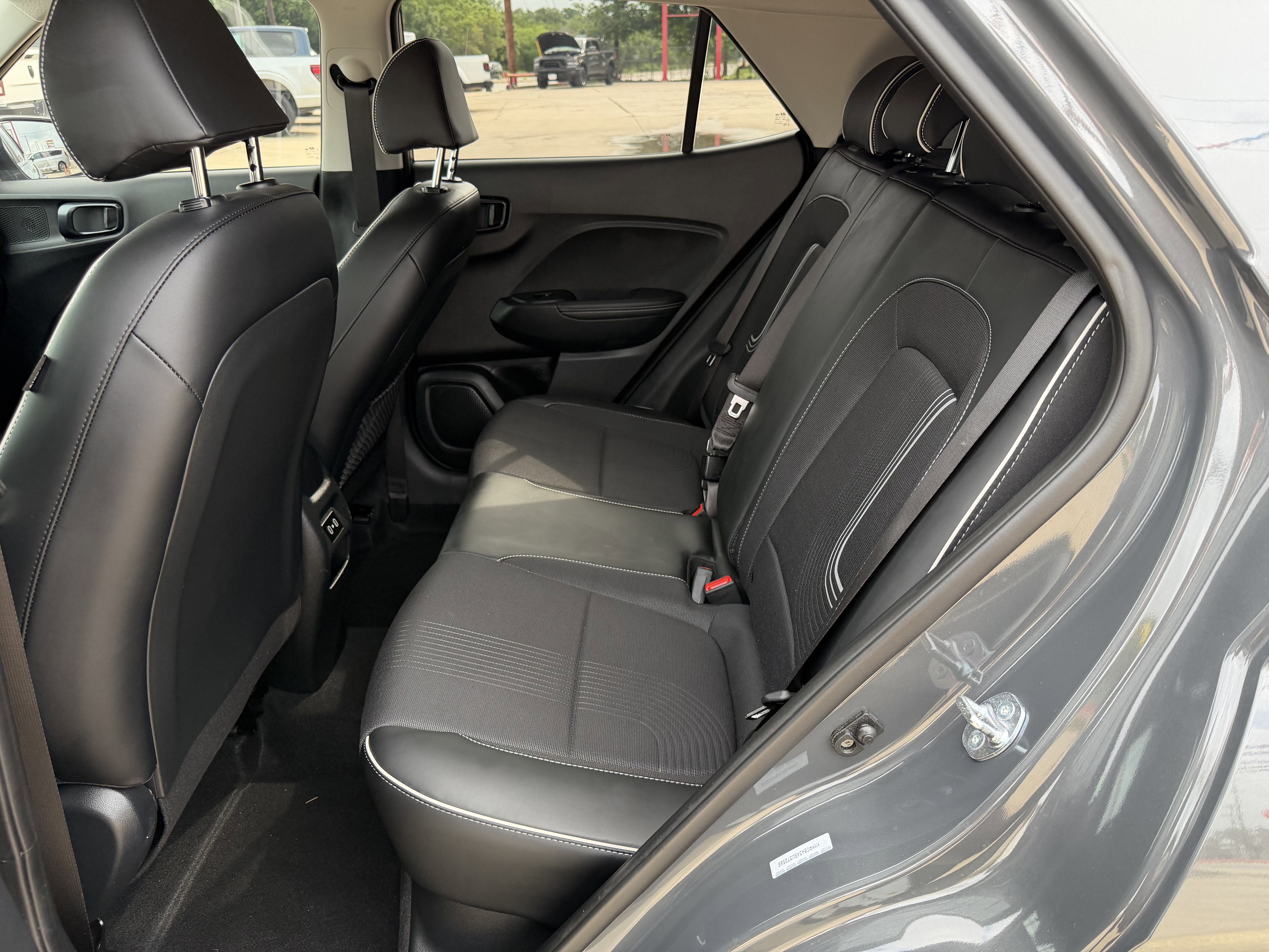 Used 2024 Hyundai Kona SEL w/ Convenience Package FWD image 23