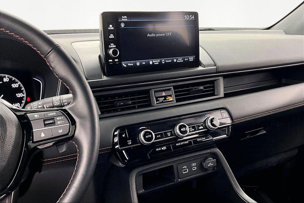 Used 2023 Honda Pilot TrailSport image 8