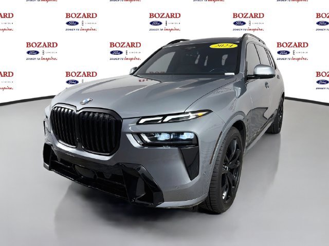 Used 2024 BMW X7 xDrive40i AWD/4WD image 4