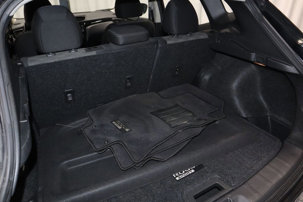 Used 2020 Nissan Rogue Sport SV w/ All-Weather Package image 17