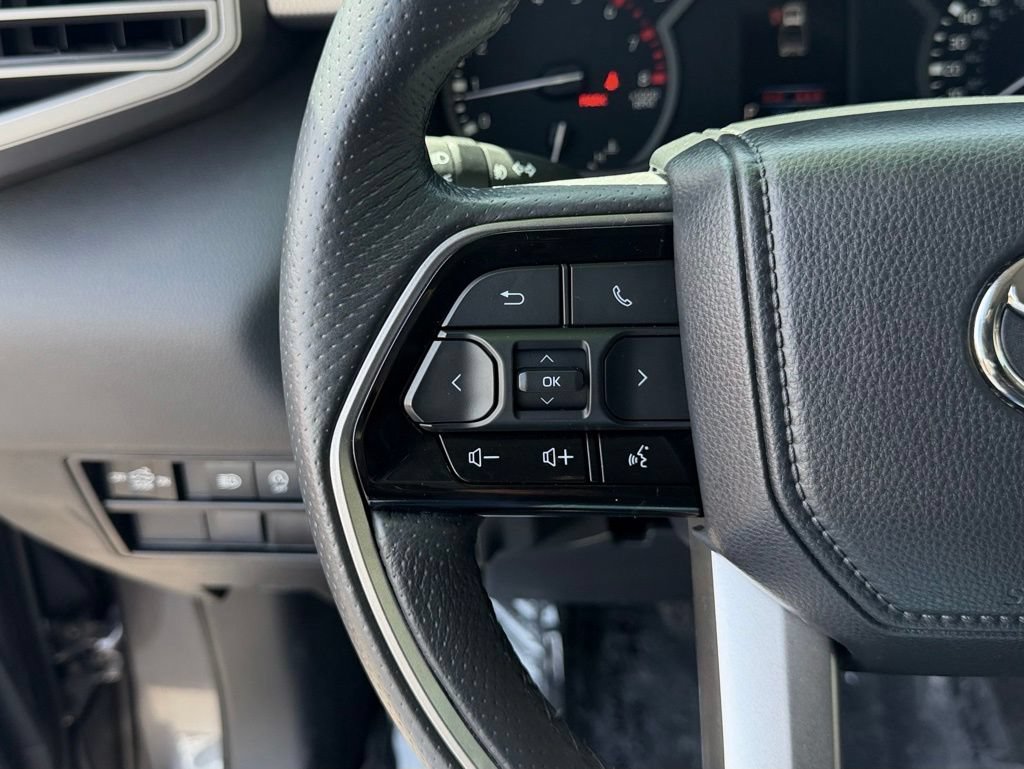 Used 2023 Toyota Tundra Limited AWD/4WD image 28