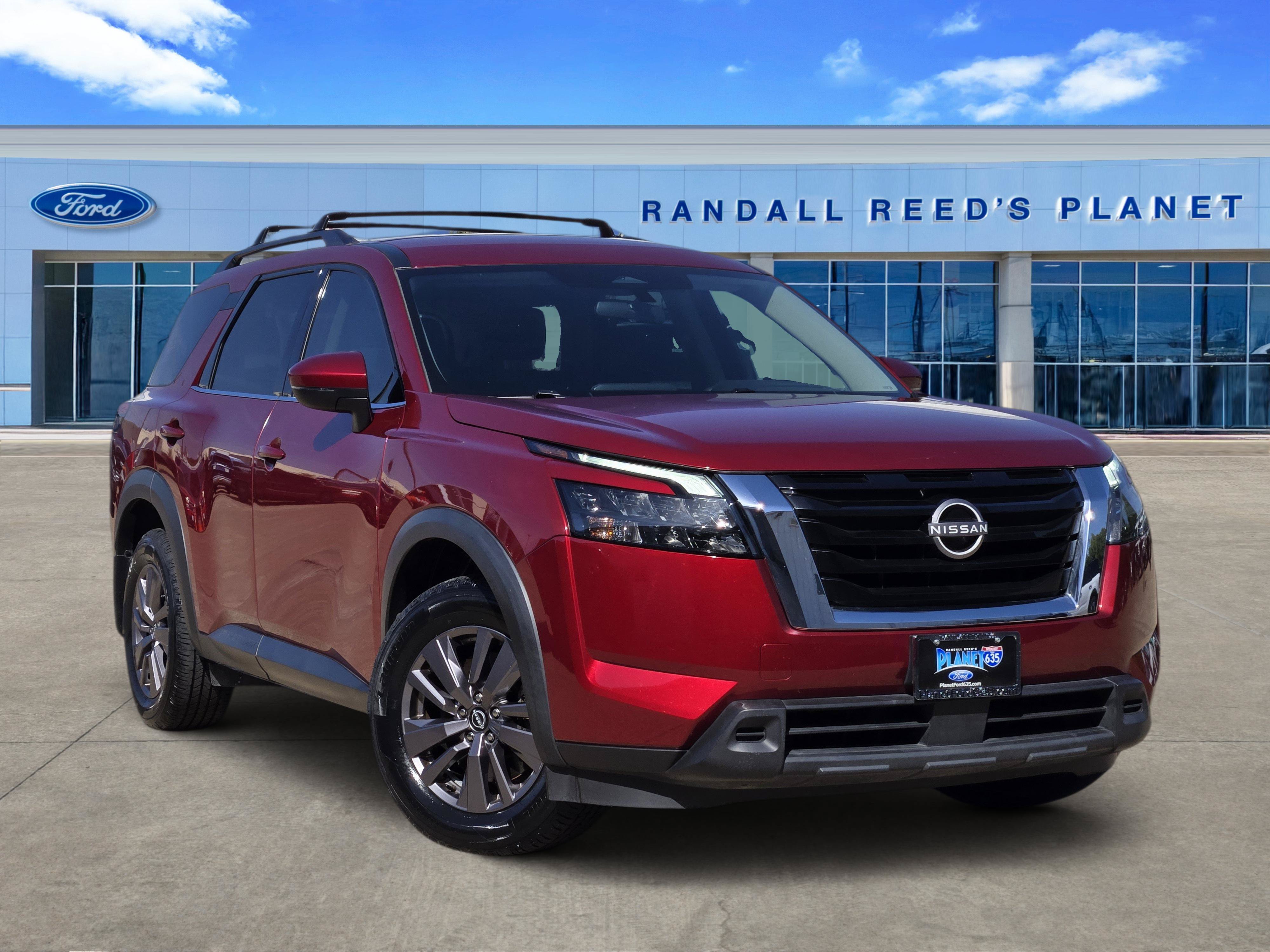 Used 2023 Nissan Pathfinder SV