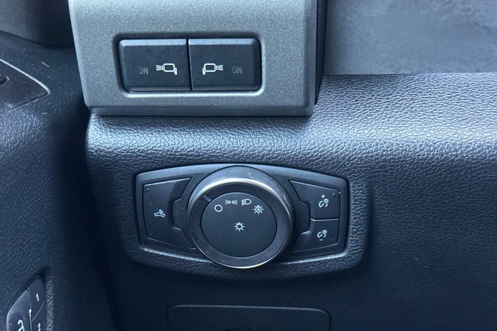 Certified 2017 Ford F150 Raptor w/ Equipment Group 802A Luxury image 24