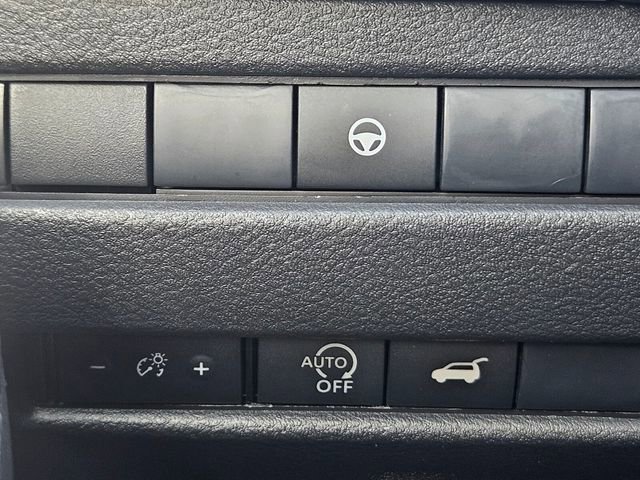 Used 2026 Nissan Rogue SL FWD image 32
