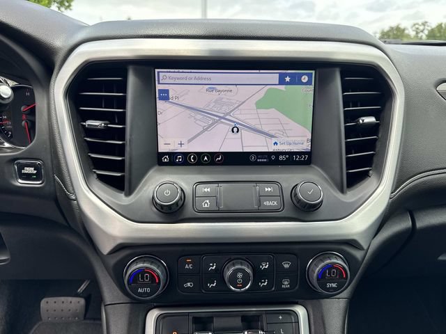 Used 2022 GMC Acadia SLT w/ Technology Package AWD/4WD image 25