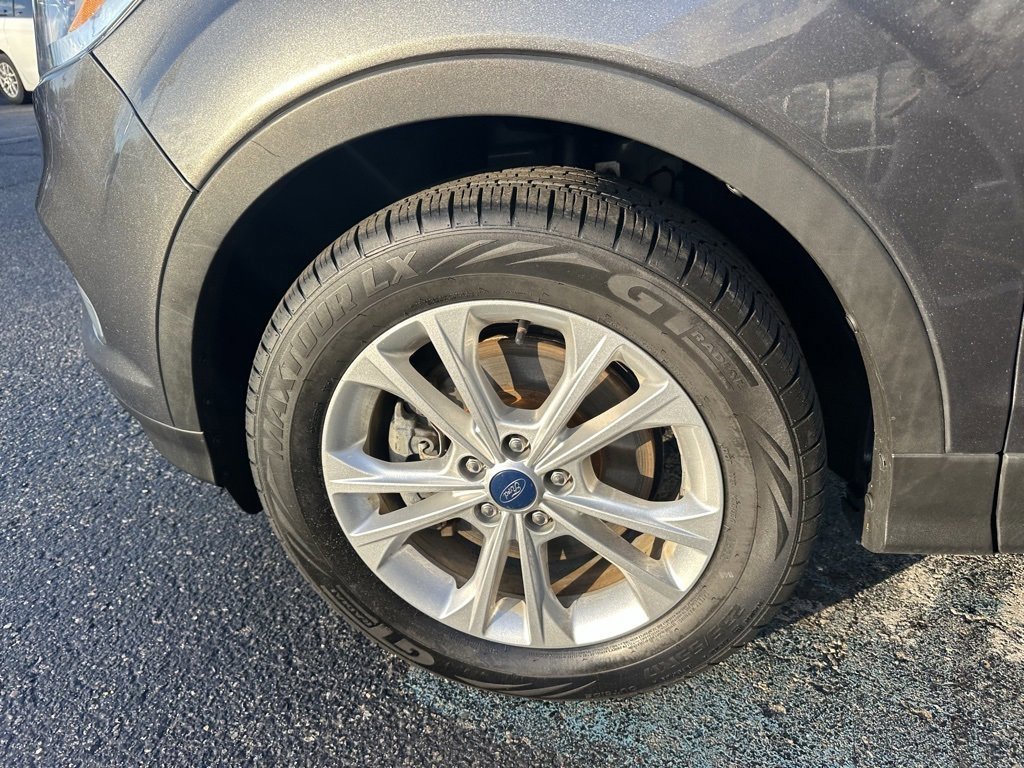 Certified 2019 Ford Escape SEL image 33