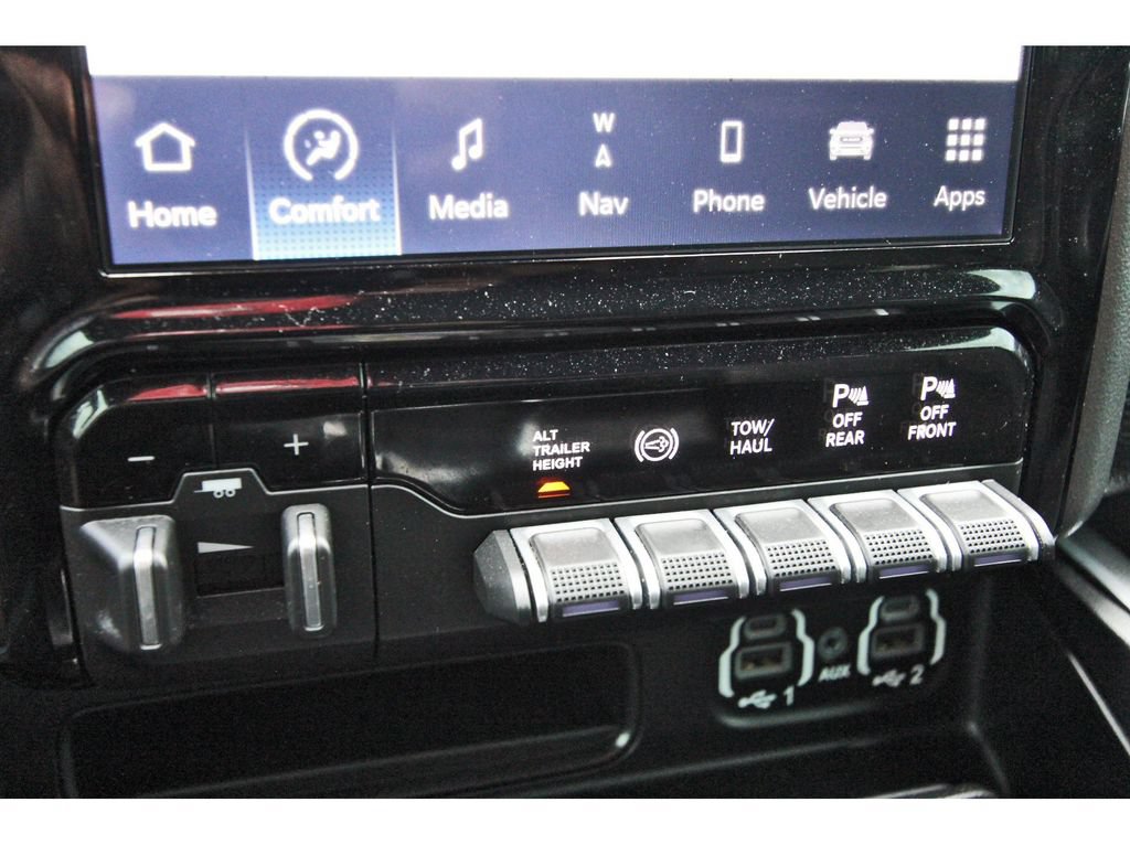 Used 2024 RAM 2500 Laramie w/ Sport Appearance Package AWD/4WD image 28