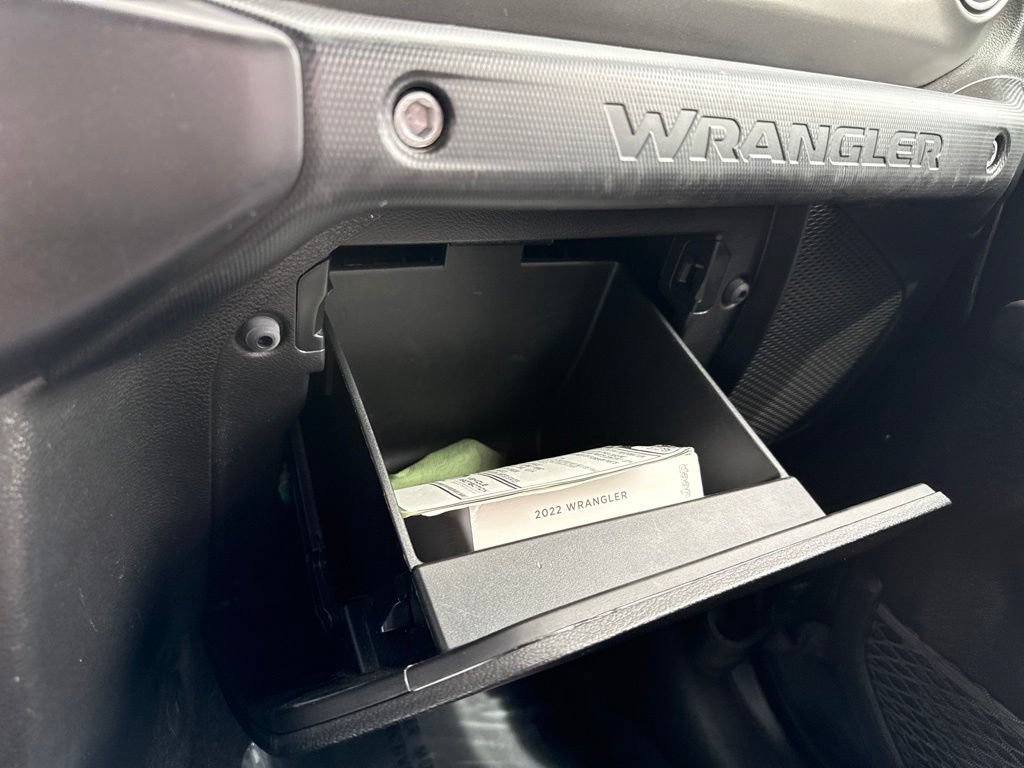 Used 2022 Jeep Wrangler Sport AWD/4WD image 26